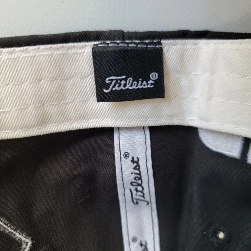 Titleist FootJoy FJ Golf Strapback Hat‎ Cap Logo Black Silver Adjustable Men
